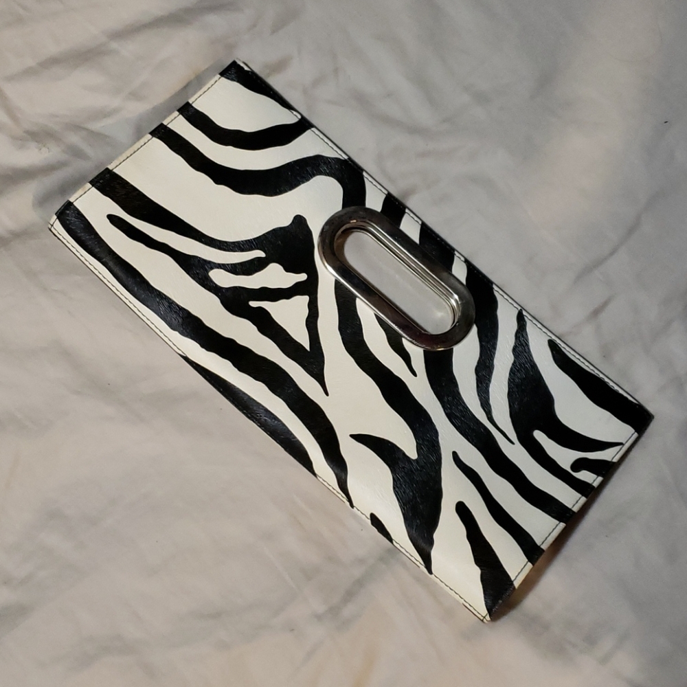 ❤3/10❤Zebra print clutch